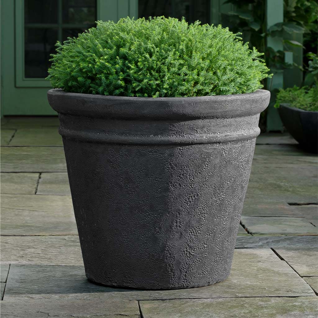 Campania International Marchand Planter in Volcanic Coral set of 3