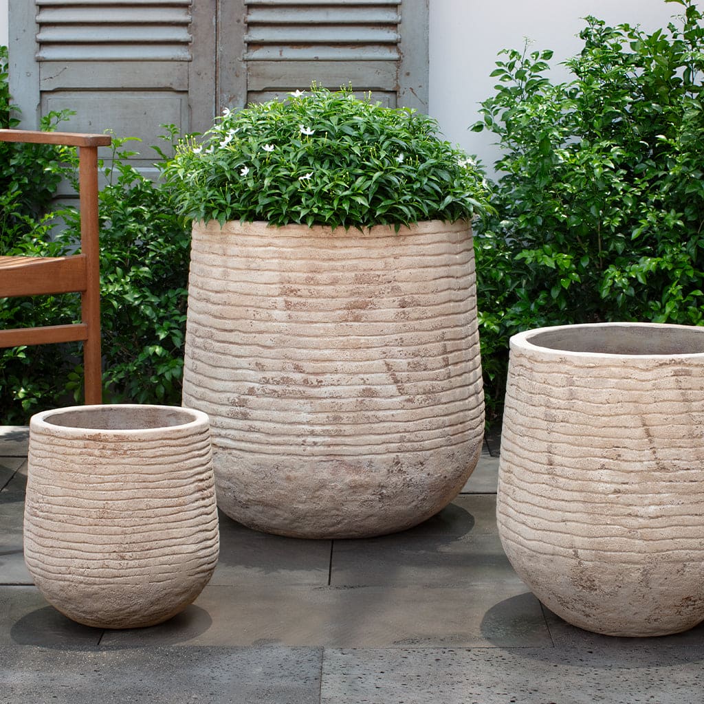 Campania International Olmos Planter in Antico Terra Cotta Set