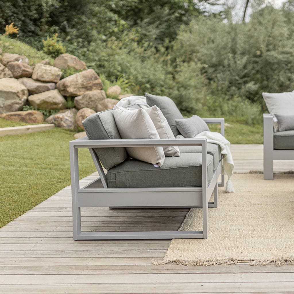 Nordic Sofa by Berlin Gardens - Image 13